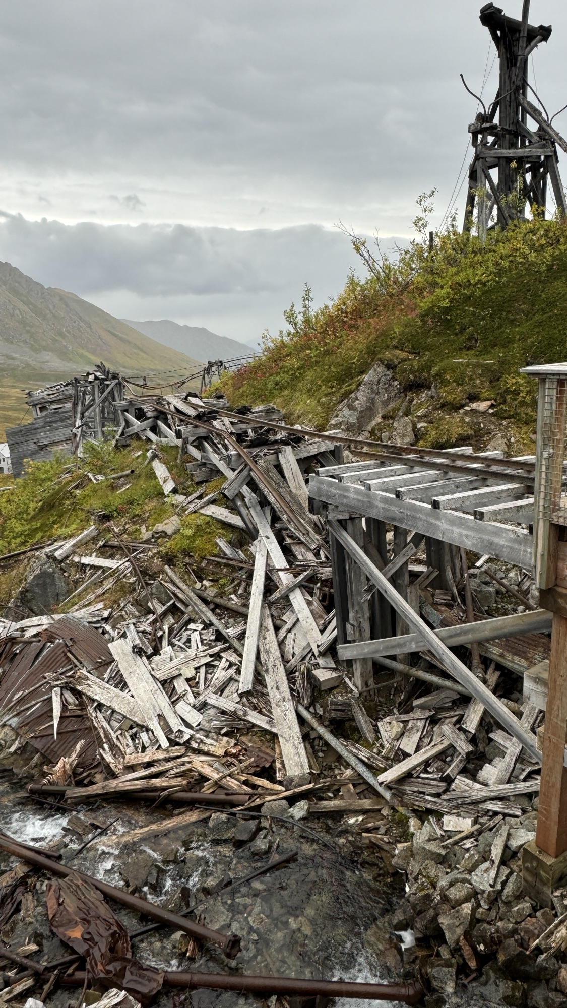 Hatcher Pass / Gold Mint Trail and old Gold Mines